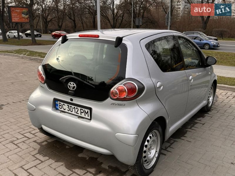 Хэтчбек Toyota Aygo 2014 в Львове фото 3 Хэтчбек Toyota Aygo 2014 в Львове