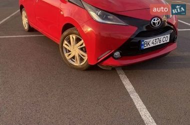 Хетчбек Toyota Aygo 2015 в Рівному
