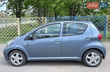 Хетчбек Toyota Aygo 2008 в Дніпрі