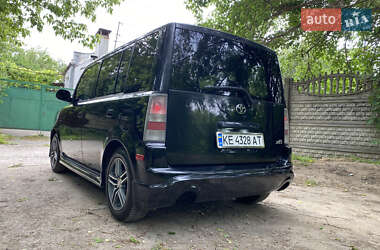 Минивэн Toyota bB 2005 в 