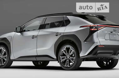 Позашляховик / Кросовер Toyota bZ4X 2023 в 