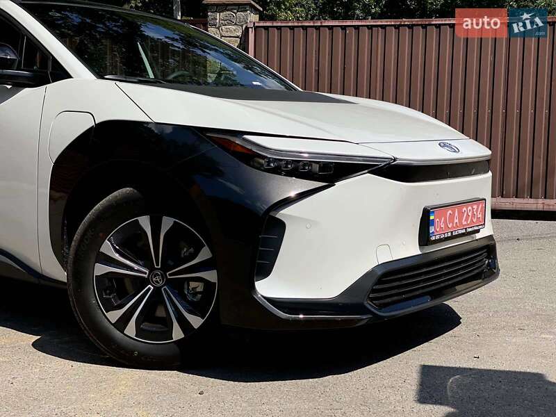 Позашляховик / Кросовер Toyota bZ4X 2022 в Вінниці
