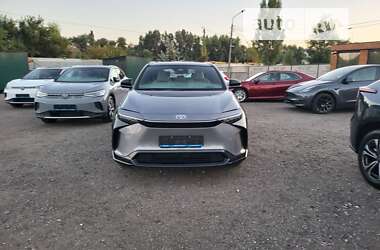 Внедорожник / Кроссовер Toyota bZ4X 2023 в 