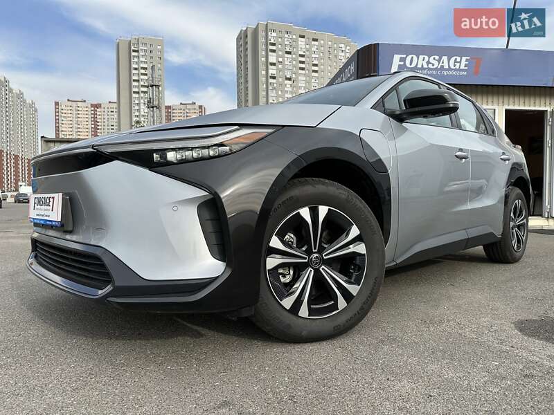 Позашляховик / Кросовер Toyota bZ4X 2023 в Києві