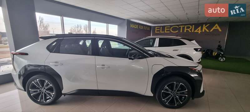Внедорожник / Кроссовер Toyota bZ4X 2023 в Днепре фото 12 Внедорожник / Кроссовер Toyota bZ4X 2023 в Днепре