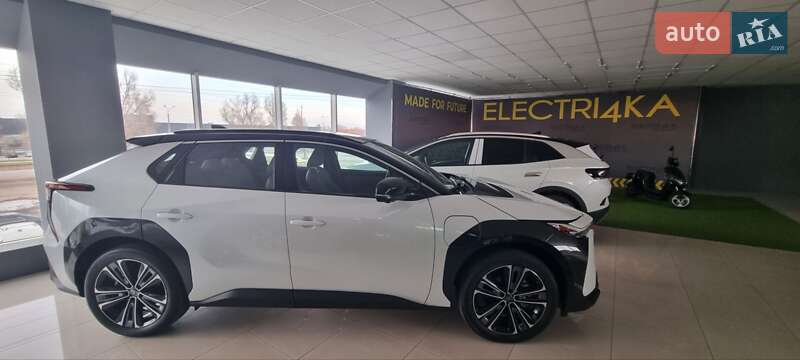 Внедорожник / Кроссовер Toyota bZ4X 2023 в Днепре фото 13 Внедорожник / Кроссовер Toyota bZ4X 2023 в Днепре