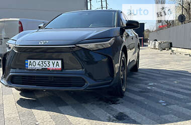 Внедорожник / Кроссовер Toyota bZ4X 2023 в Ужгороде