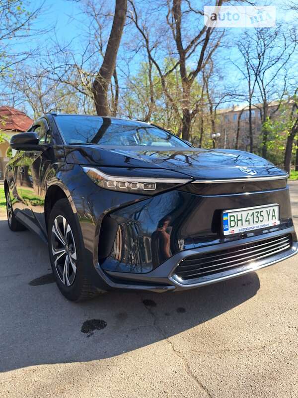 Позашляховик / Кросовер Toyota bZ4X 2022 в Одесі