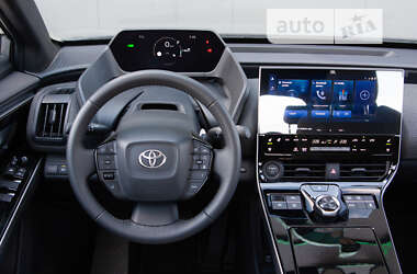 Внедорожник / Кроссовер Toyota bZ4X 2023 в 