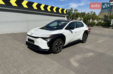 Внедорожник / Кроссовер Toyota bZ4X 2023 в 