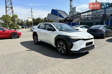 Внедорожник / Кроссовер Toyota bZ4X 2023 в 