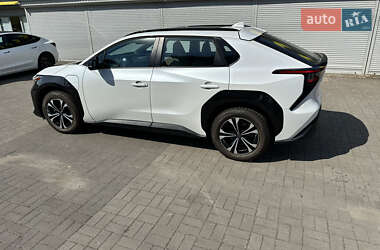 Внедорожник / Кроссовер Toyota bZ4X 2023 в 