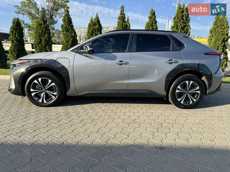 Внедорожник / Кроссовер Toyota bZ4X 2022 в Киеве