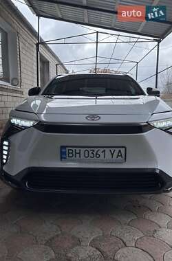 Позашляховик / Кросовер Toyota bZ4X 2023 в 
