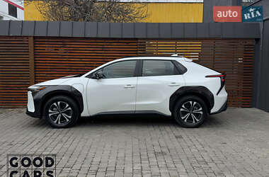 Внедорожник / Кроссовер Toyota bZ4X 2022 в 