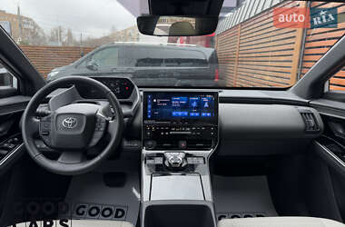 Внедорожник / Кроссовер Toyota bZ4X 2022 в 