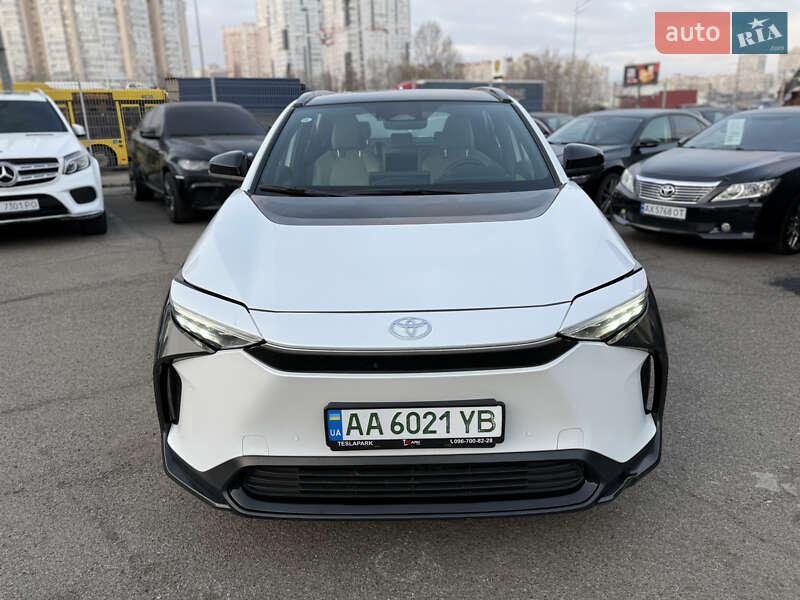 Внедорожник / Кроссовер Toyota bZ4X 2022 в Киеве