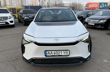 Внедорожник / Кроссовер Toyota bZ4X 2022 в 