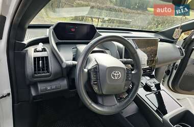 Внедорожник / Кроссовер Toyota bZ4X 2023 в 