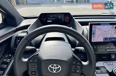 Внедорожник / Кроссовер Toyota bZ4X 2022 в 