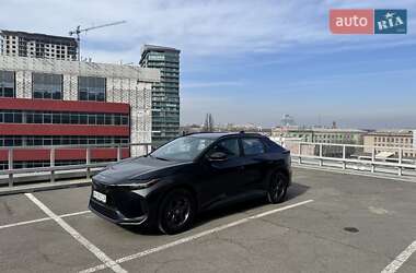 Внедорожник / Кроссовер Toyota bZ4X 2022 в 