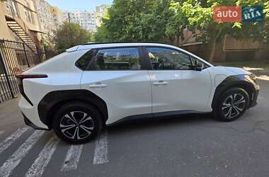 Внедорожник / Кроссовер Toyota bZ4X 2023 в 