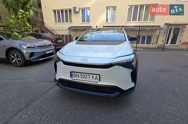 Внедорожник / Кроссовер Toyota bZ4X 2023 в 