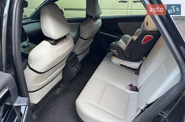 Внедорожник / Кроссовер Toyota bZ4X 2022 в 