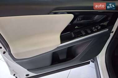 Внедорожник / Кроссовер Toyota bZ4X 2023 в 