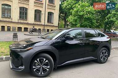 Внедорожник / Кроссовер Toyota bZ4X 2023 в 