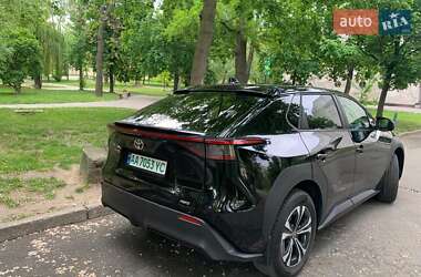 Внедорожник / Кроссовер Toyota bZ4X 2023 в 