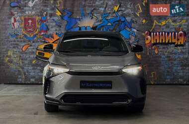 Внедорожник / Кроссовер Toyota bZ4X 2023 в 