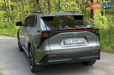 Позашляховик / Кросовер Toyota bZ4X 2022 в 