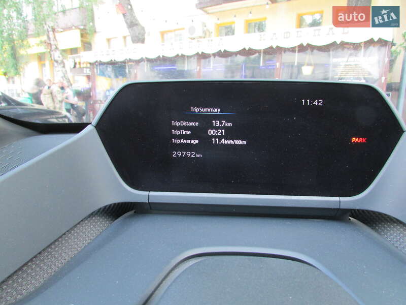 Внедорожник / Кроссовер Toyota bZ4X 2023 в Харькове