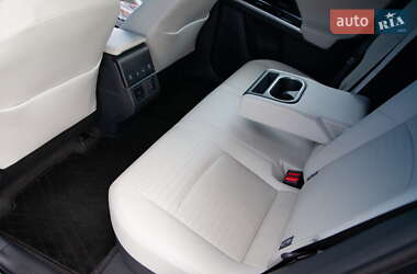 Внедорожник / Кроссовер Toyota bZ4X 2022 в 