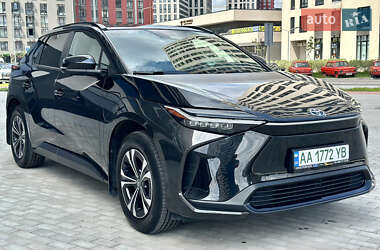 Внедорожник / Кроссовер Toyota bZ4X 2022 в 