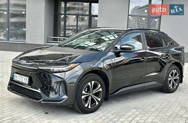 Внедорожник / Кроссовер Toyota bZ4X 2022 в 
