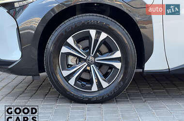 Внедорожник / Кроссовер Toyota bZ4X 2022 в 