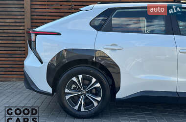 Внедорожник / Кроссовер Toyota bZ4X 2022 в 