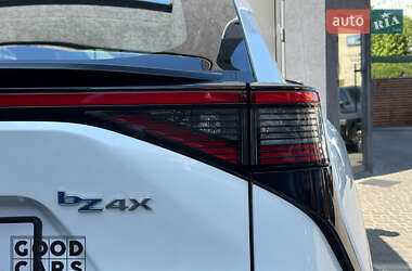 Внедорожник / Кроссовер Toyota bZ4X 2022 в 