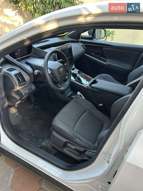 Внедорожник / Кроссовер Toyota bZ4X 2022 в Одессе