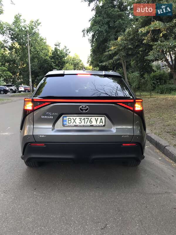 Внедорожник / Кроссовер Toyota bZ4X 2024 в Киеве