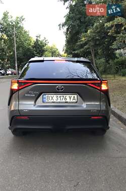 Внедорожник / Кроссовер Toyota bZ4X 2024 в 