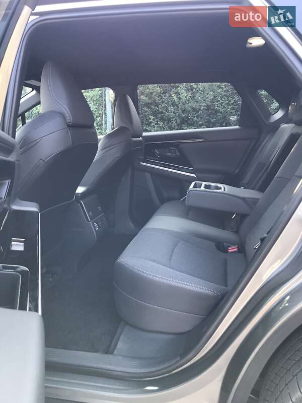 Внедорожник / Кроссовер Toyota bZ4X 2024 в Киеве