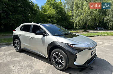 Внедорожник / Кроссовер Toyota bZ4X 2024 в 