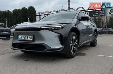 Позашляховик / Кросовер Toyota bZ4X 2023 в 