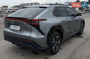 Позашляховик / Кросовер Toyota bZ4X 2023 в 