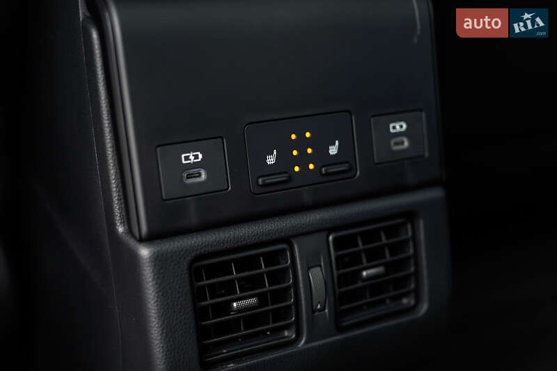 Внедорожник / Кроссовер Toyota bZ4X 2023 в Львове