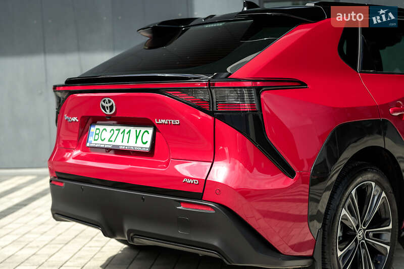 Внедорожник / Кроссовер Toyota bZ4X 2023 в Львове