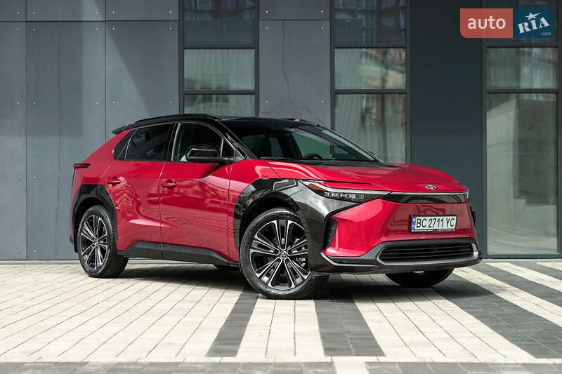 Внедорожник / Кроссовер Toyota bZ4X 2023 в Львове